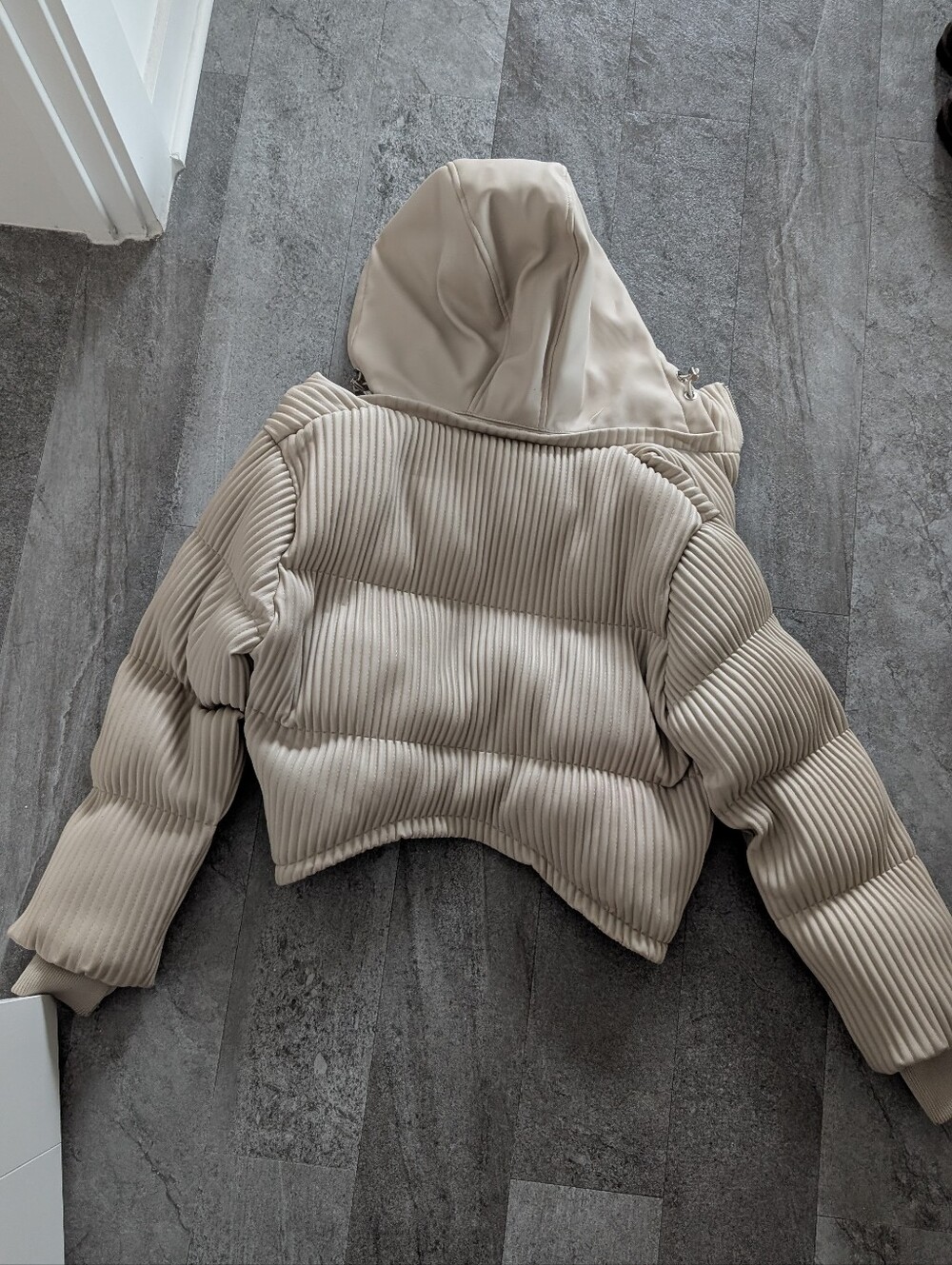 Maniere De Voir Ribbed Vegan Leather Puffer Jacket - Picture 2 of 5